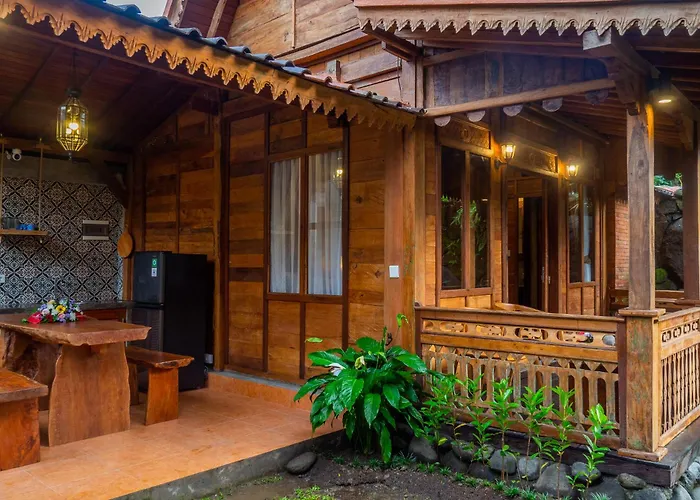 Homestay Kayu Batu *