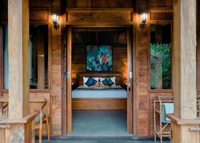 Kayu Batu Ubud (Bali)