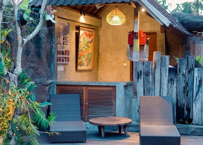 Kayu Batu Homestay *